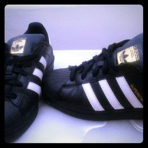 Adidas superstar